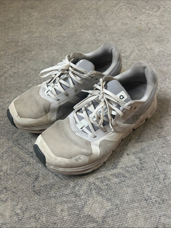 On Running Shoes - ON RUNNING CLOUDRUNNER WOMENS WHITE FROST